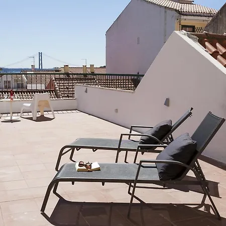 Lapa Terrace Apartment | Rentexperience *